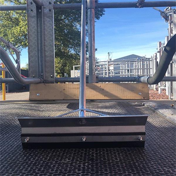 CFS Stainless Steel Cow Mat Scraper