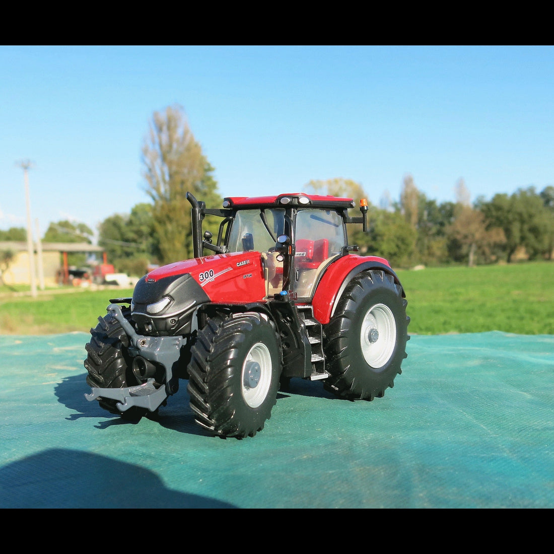 Case Optum 300 CVX tractor